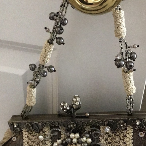 Handbag - Picture 3 of 3